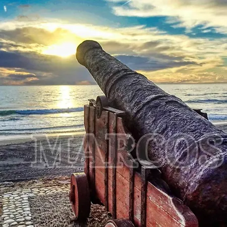 Isea Views Calaceite شقة